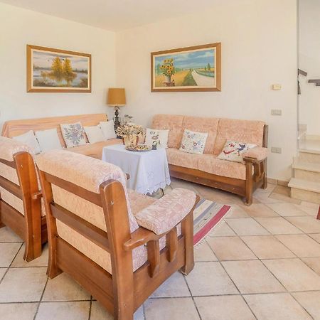 Awesome Home In Ariano Nel Polesine With Kitchen San Basilio Eksteriør bilde