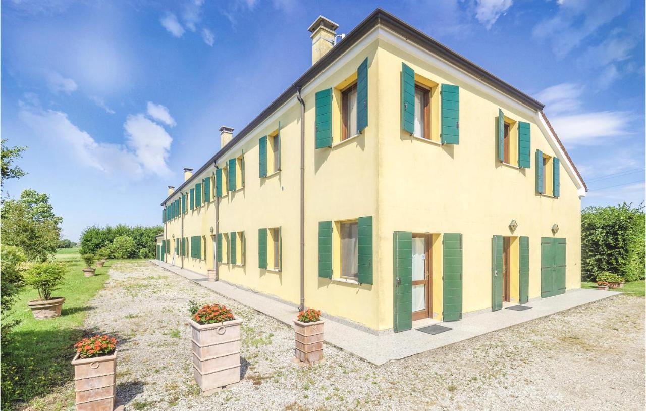 Awesome Home In Ariano Nel Polesine With Kitchen San Basilio Eksteriør bilde
