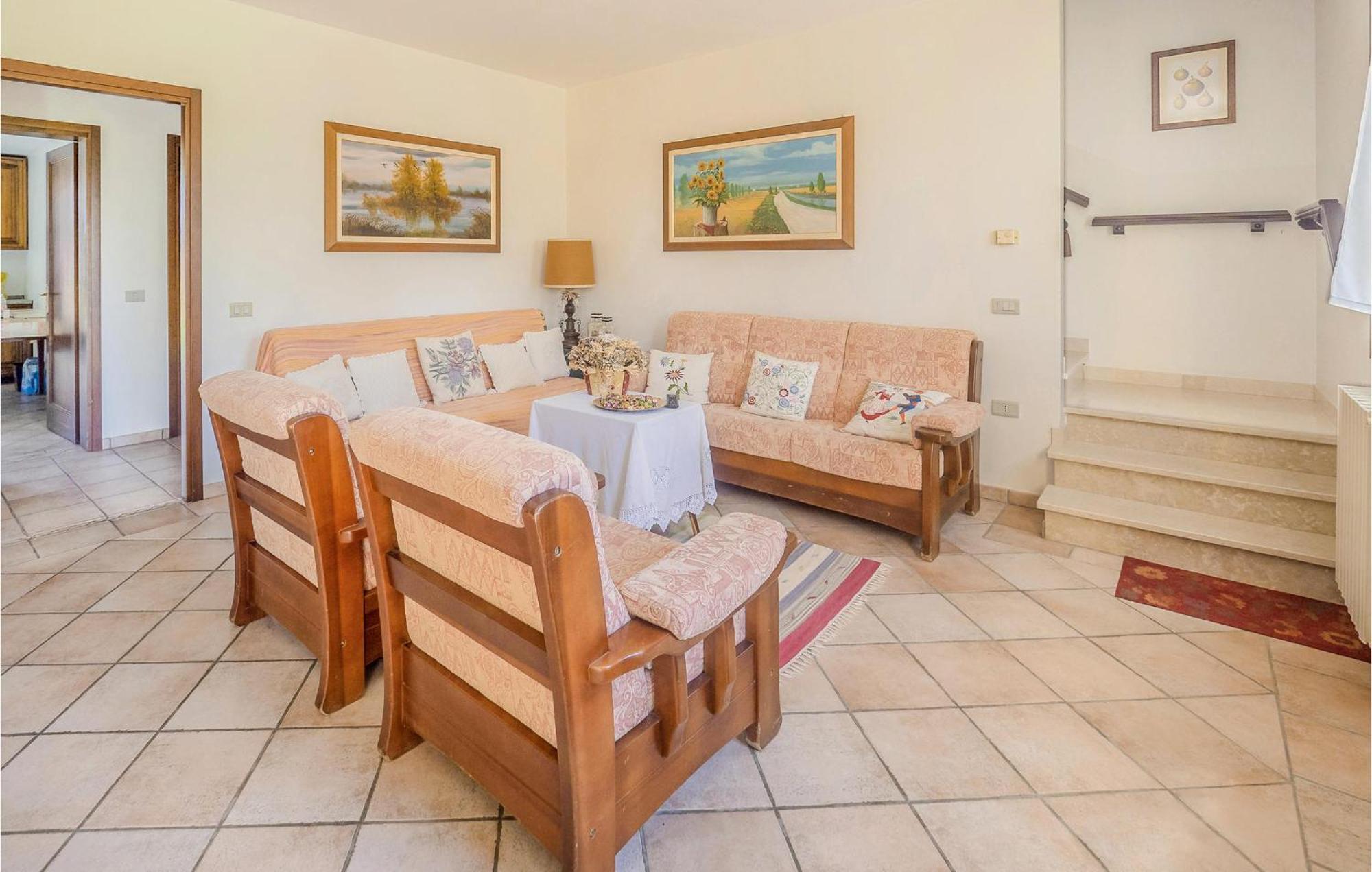 Awesome Home In Ariano Nel Polesine With Kitchen San Basilio Eksteriør bilde
